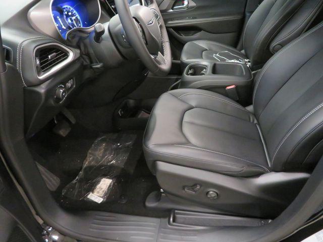 new 2026 Chrysler Pacifica car, priced at $39,791