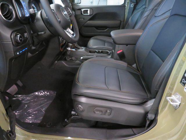 new 2025 Jeep Wrangler car, priced at $57,904