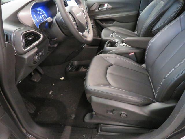 new 2026 Chrysler Pacifica car, priced at $40,386