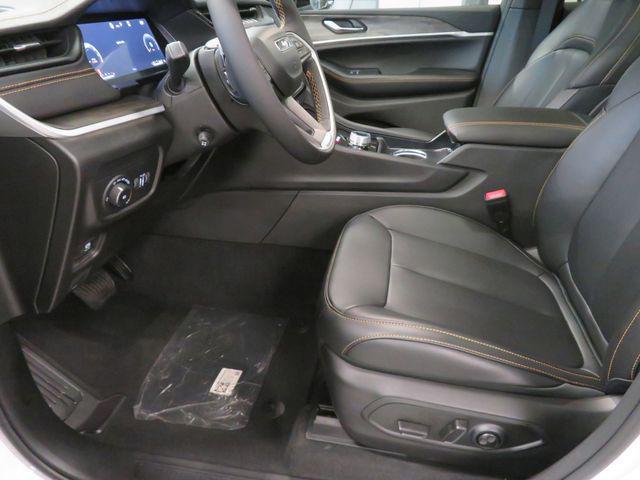 new 2026 Jeep Grand Cherokee car, priced at $48,204