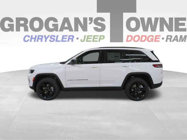new 2025 Jeep Grand Cherokee car, priced at $40,295