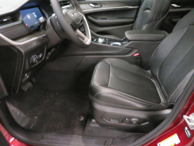 new 2025 Jeep Grand Cherokee car, priced at $48,273