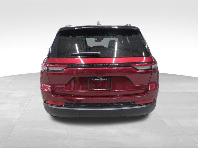 new 2025 Jeep Grand Cherokee car, priced at $48,273