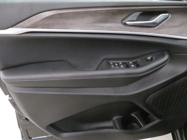 new 2026 Jeep Grand Cherokee car, priced at $44,996