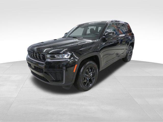 new 2026 Jeep Grand Cherokee car, priced at $44,996
