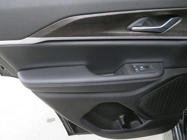 new 2026 Jeep Grand Cherokee car, priced at $44,996