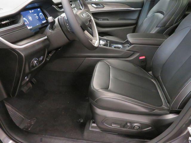 new 2025 Jeep Grand Cherokee car, priced at $48,273