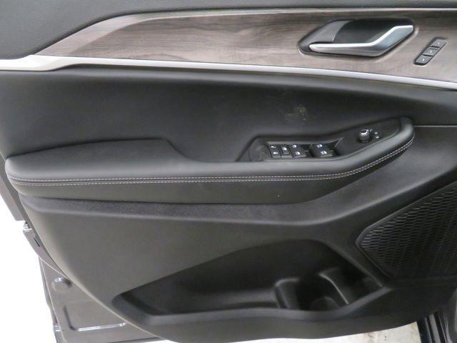 new 2025 Jeep Grand Cherokee car, priced at $48,273