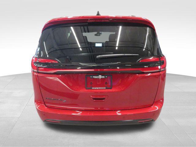 new 2026 Chrysler Pacifica car, priced at $48,905