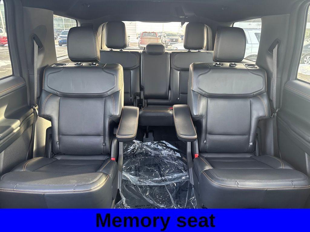 used 2025 Ford Expedition car, priced at $74,888