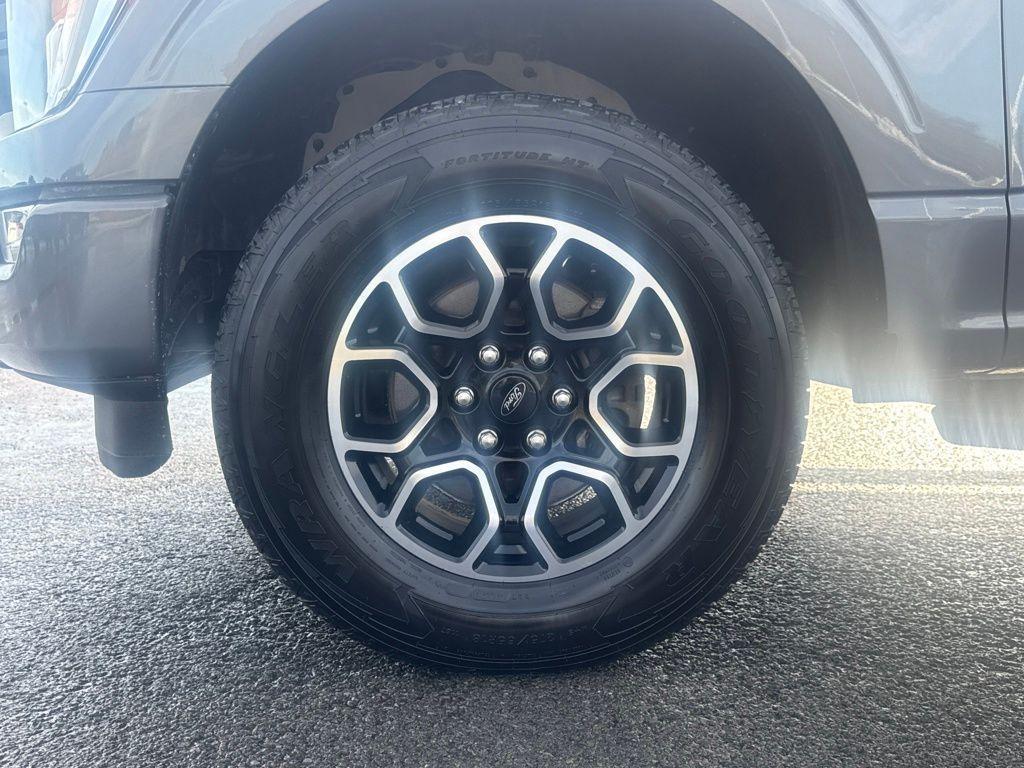 used 2021 Ford F-150 car, priced at $32,400