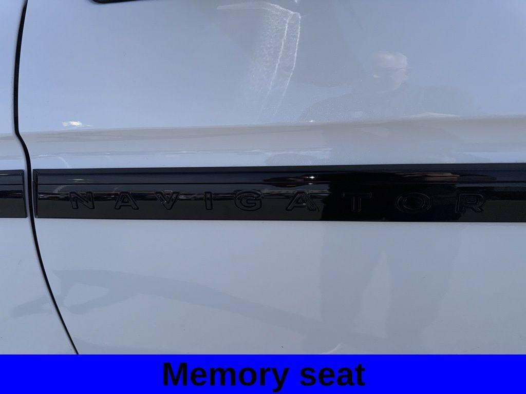 used 2025 Lincoln Navigator car, priced at $94,395