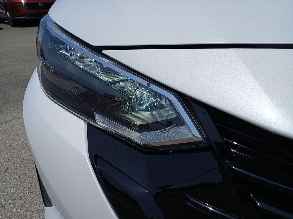 new 2025 Nissan Sentra car, priced at $28,126