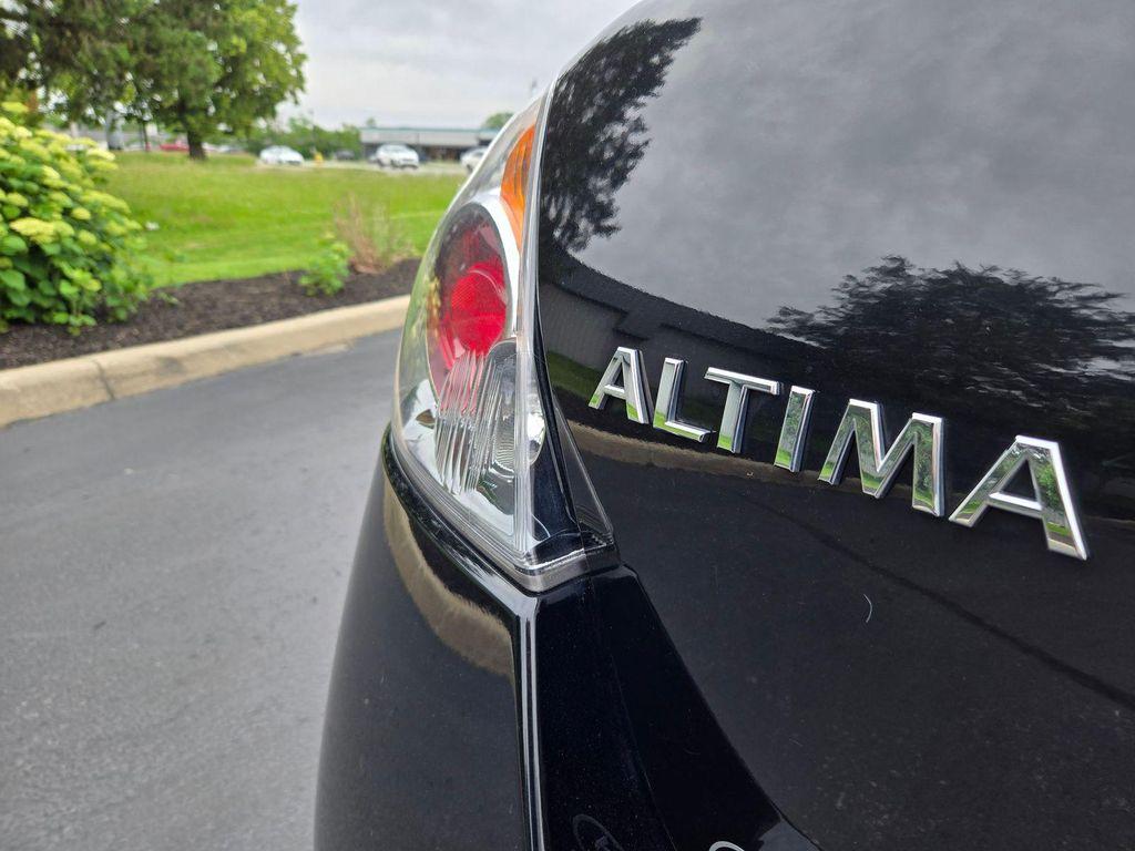 used 2009 Nissan Altima car, priced at $7,540