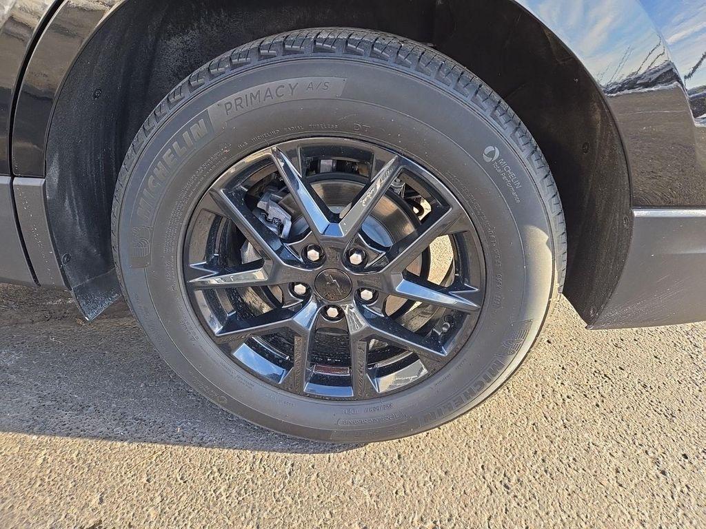 used 2023 Chevrolet Equinox car, priced at $19,067