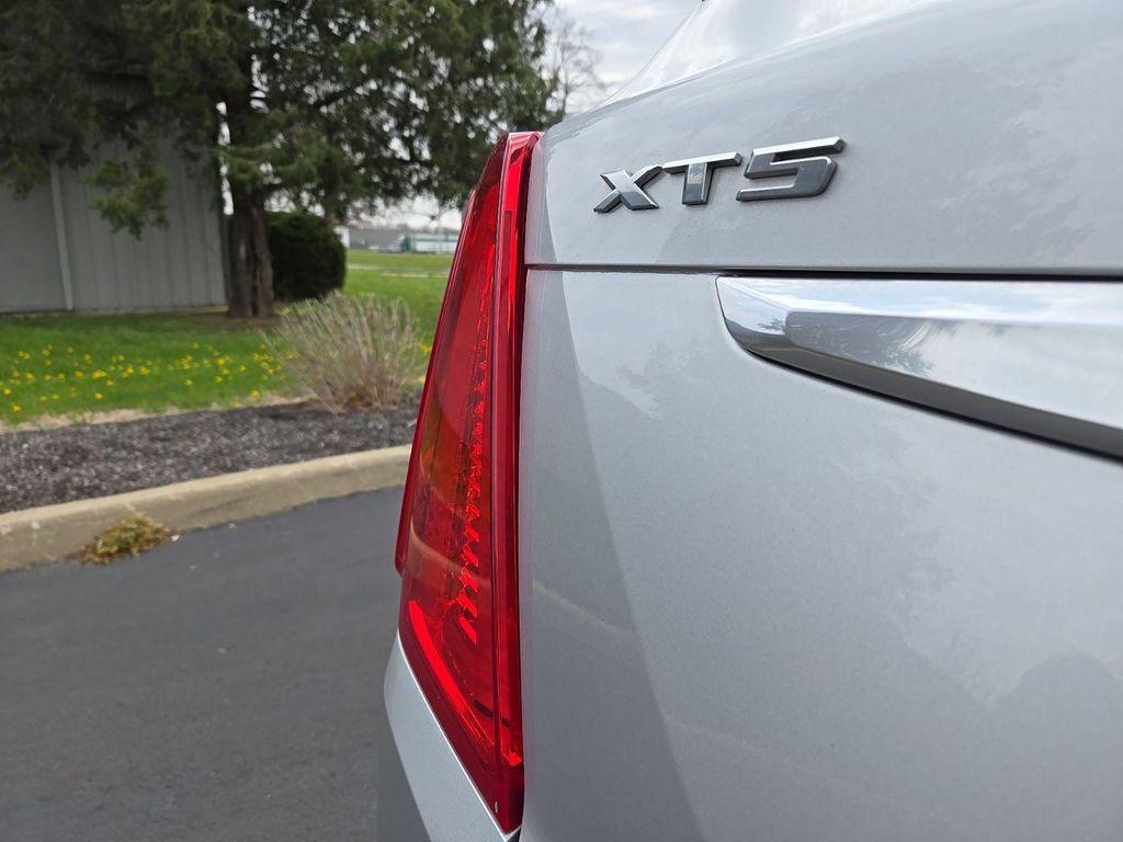 used 2018 Cadillac XT5 car, priced at $14,933