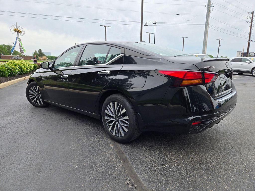 used 2023 Nissan Altima car, priced at $24,237