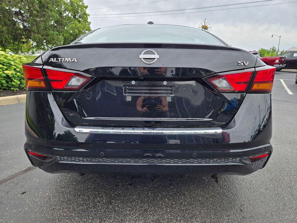used 2023 Nissan Altima car, priced at $24,237