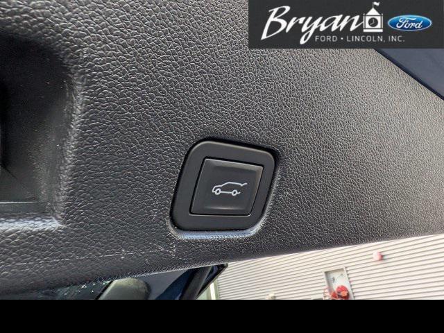 used 2025 Buick Enclave car, priced at $36,264