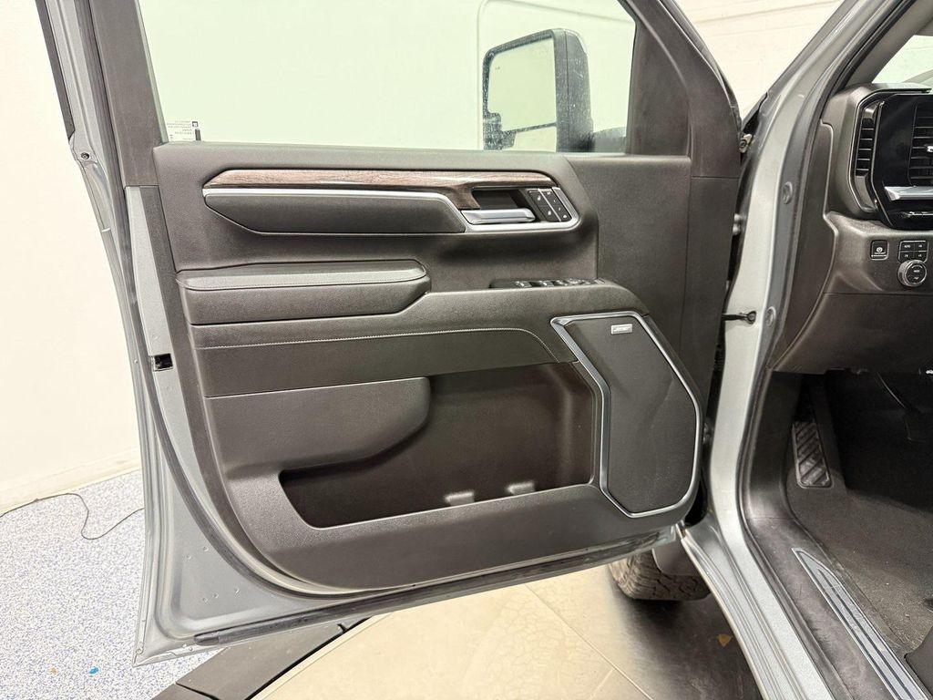 used 2025 Chevrolet Silverado 2500 car, priced at $60,000