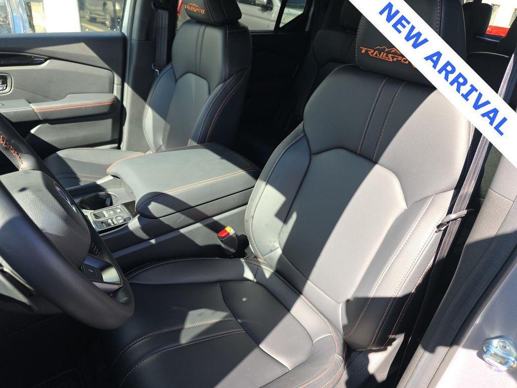 2025 Lunar Silver Metallic Honda Pilot