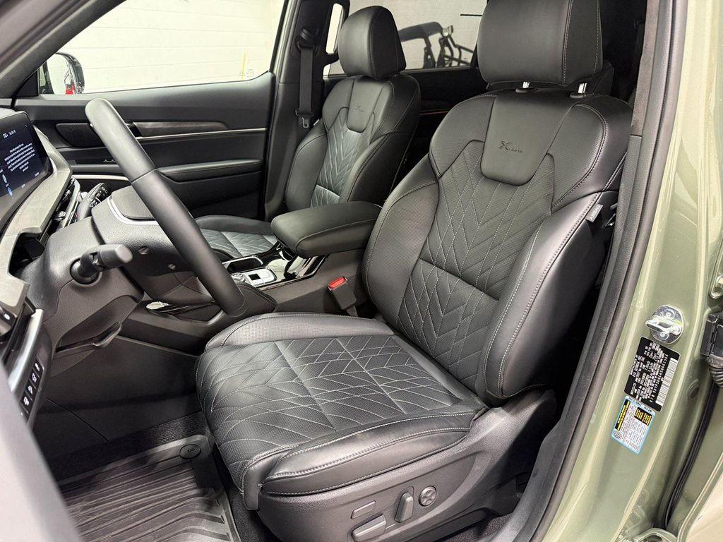 used 2025 Kia Telluride car, priced at $38,995