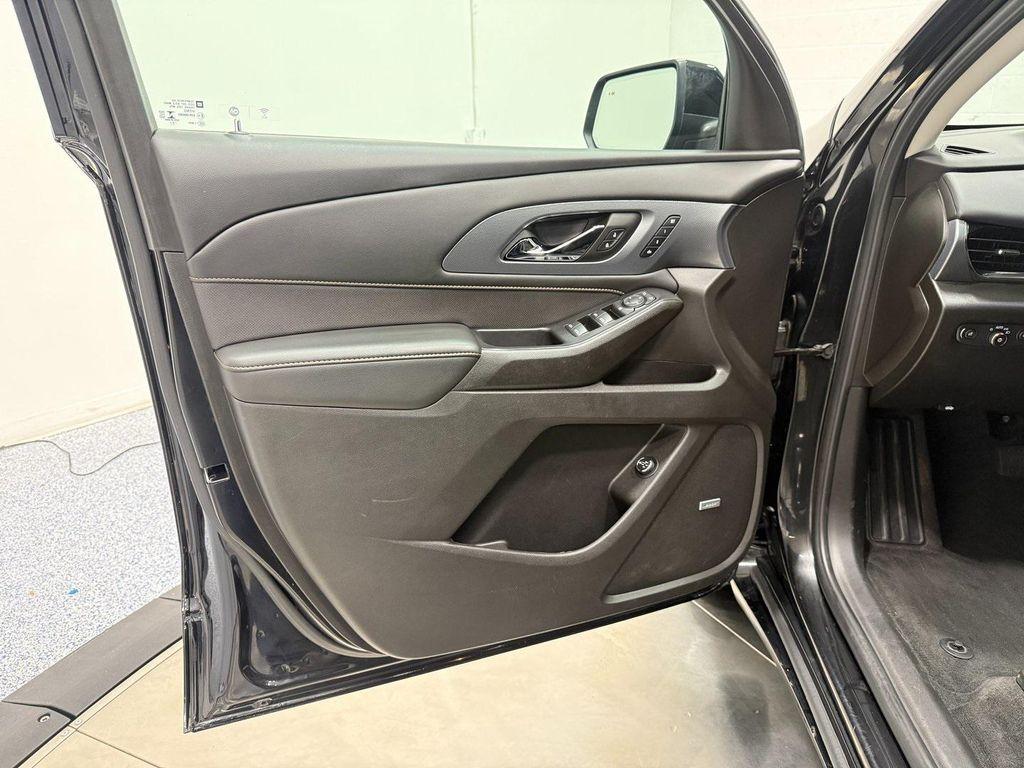 used 2021 Chevrolet Traverse car, priced at $24,750