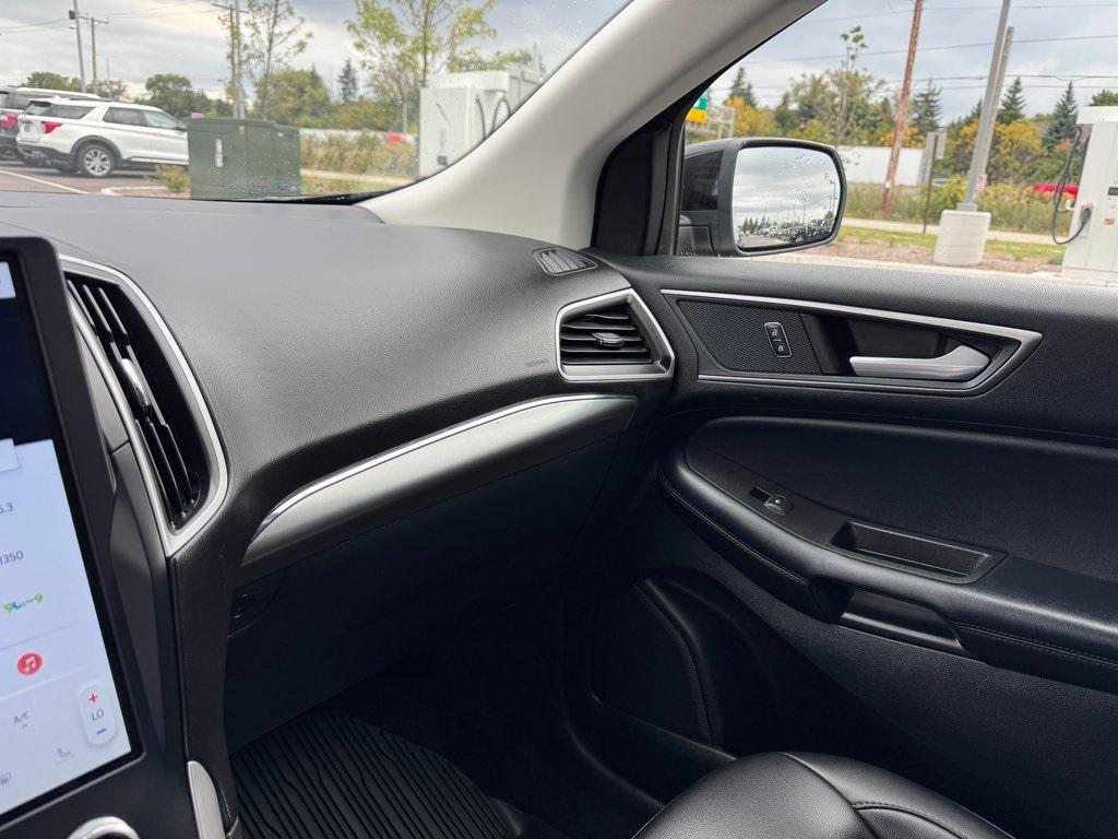 used 2022 Ford Edge car, priced at $24,995