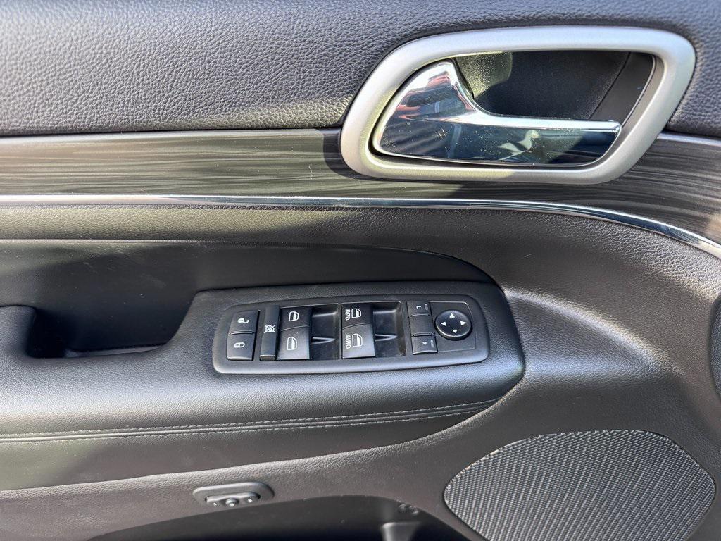 used 2019 Jeep Grand Cherokee car, priced at $18,514