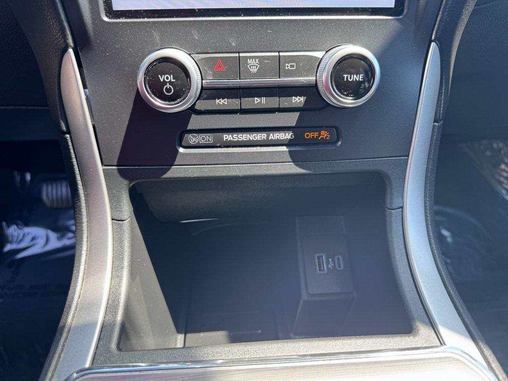 used 2022 Ford Edge car, priced at $25,777