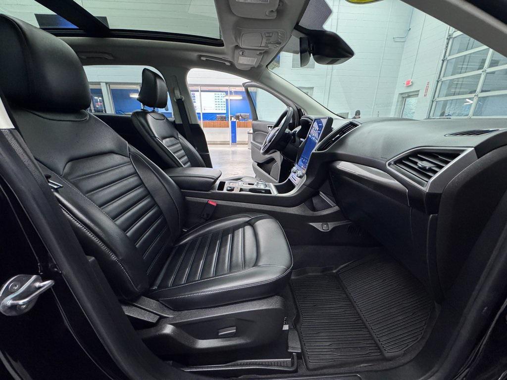 used 2024 Ford Edge car, priced at $30,495