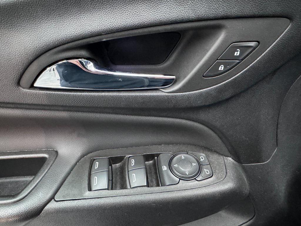 used 2022 Chevrolet Equinox car, priced at $20,884