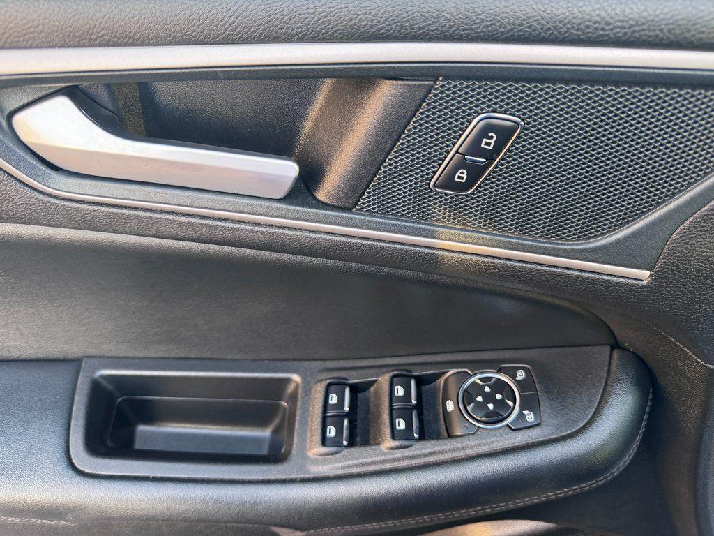 used 2024 Ford Edge car, priced at $25,297