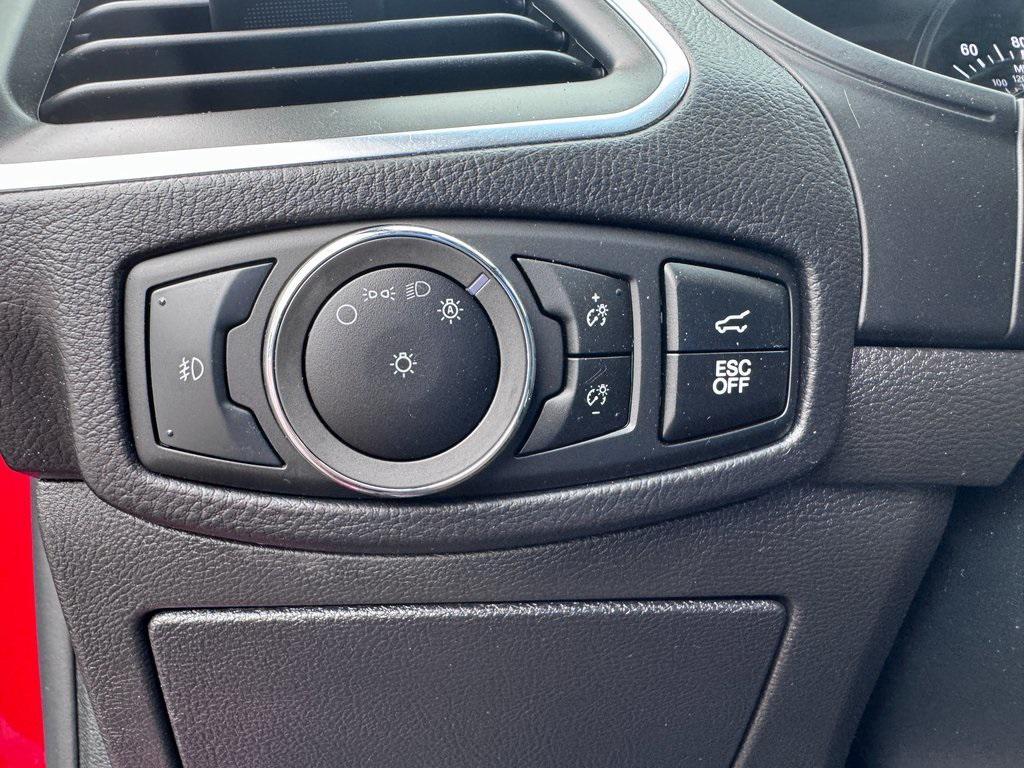 used 2024 Ford Edge car, priced at $36,997