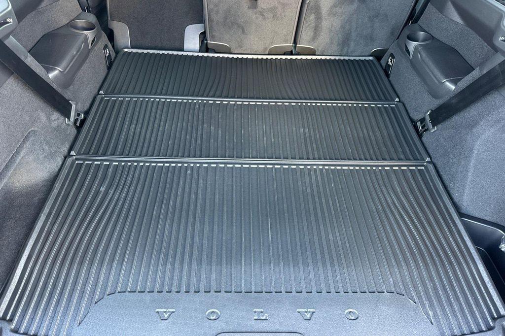 new 2026 Volvo XC90 Plug-In Hybrid car, priced at $81,875