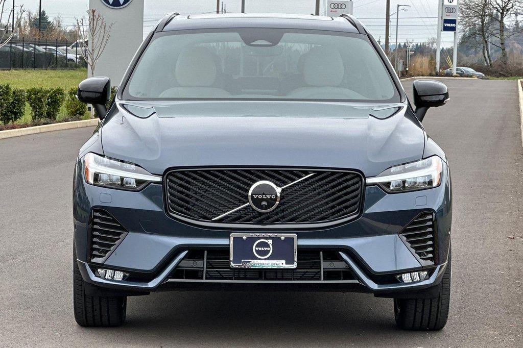 new 2026 Volvo XC60 car, priced at $58,105