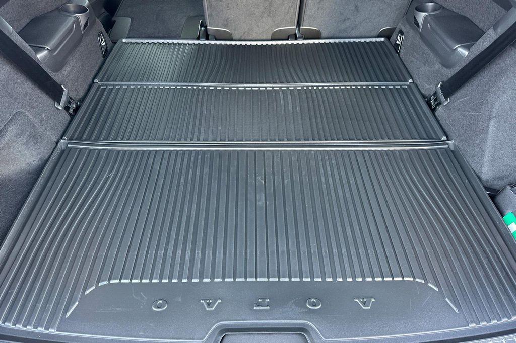 new 2026 Volvo XC90 car, priced at $75,990