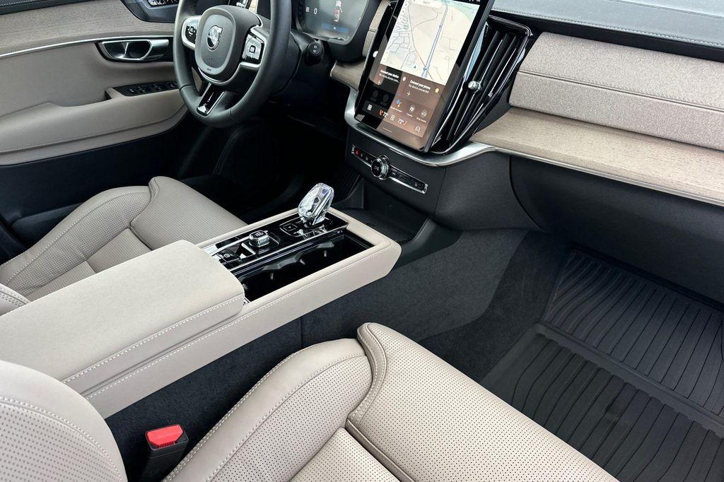 new 2026 Volvo XC90 Plug-In Hybrid car, priced at $83,625