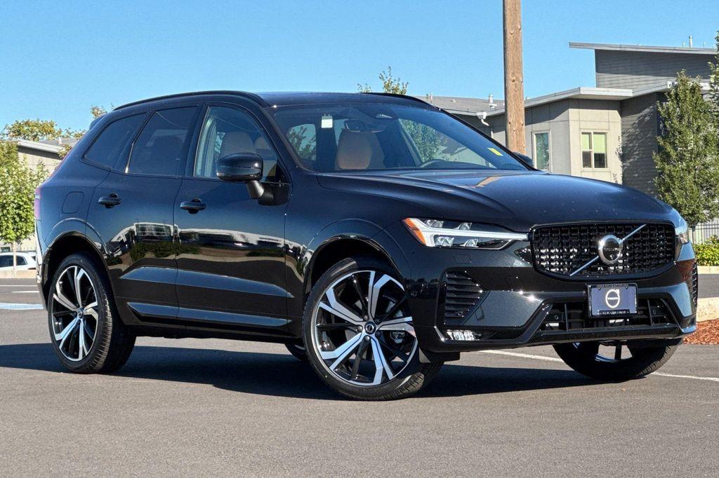 new 2025 Volvo XC60 car, priced at $54,660