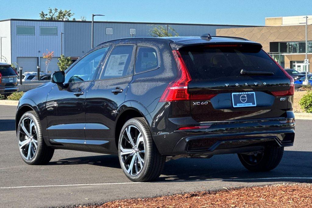 new 2025 Volvo XC60 car, priced at $54,660
