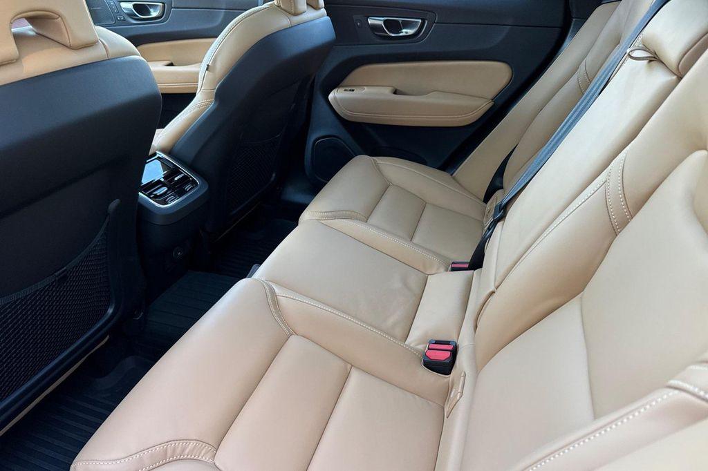 new 2025 Volvo XC60 car, priced at $54,660