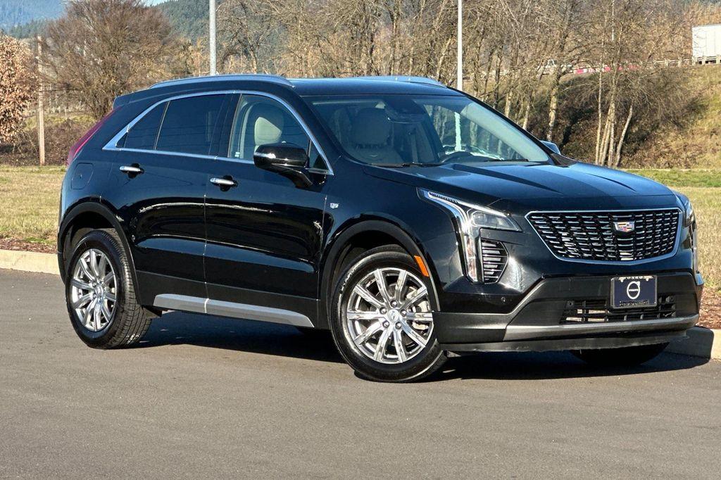 used 2023 Cadillac XT4 car, priced at $22,555
