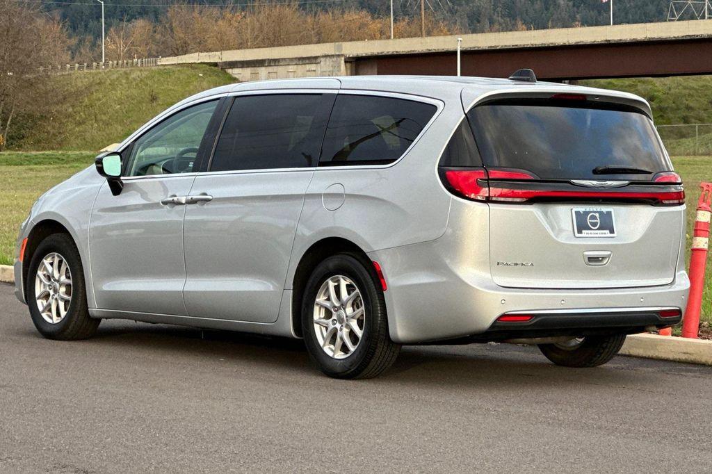 used 2024 Chrysler Pacifica car, priced at $23,917