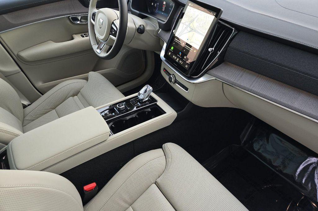 new 2026 Volvo XC90 car, priced at $71,270