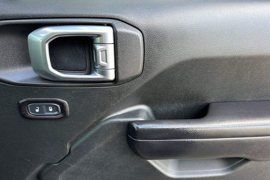 used 2019 Jeep Wrangler Unlimited car, priced at $19,998