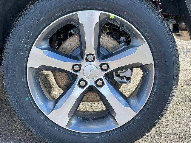 new 2026 Jeep Grand Cherokee car, priced at $45,534