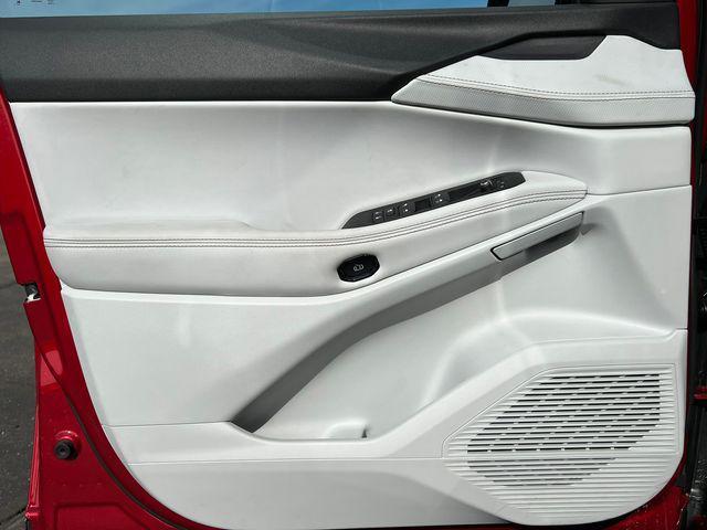 new 2026 Jeep Cherokee car, priced at $39,545