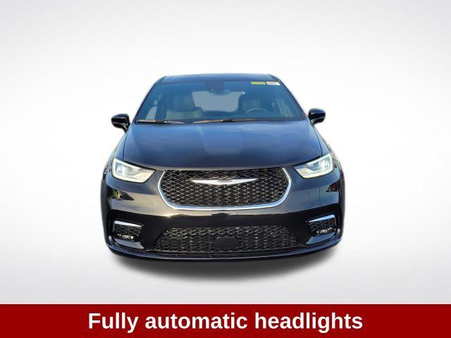 new 2026 Chrysler Pacifica car, priced at $42,877