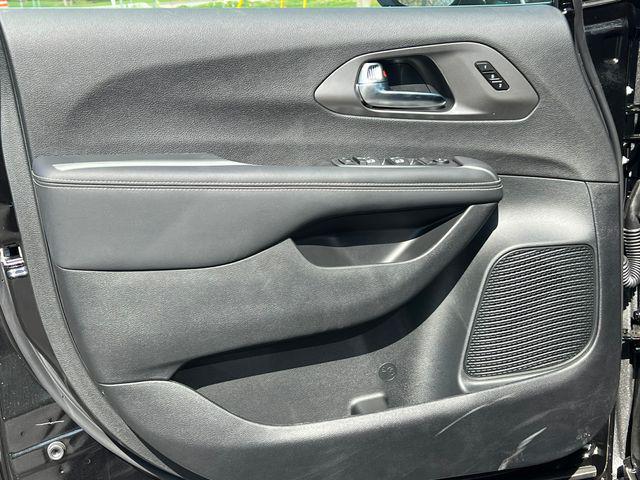 new 2026 Chrysler Pacifica car, priced at $42,877