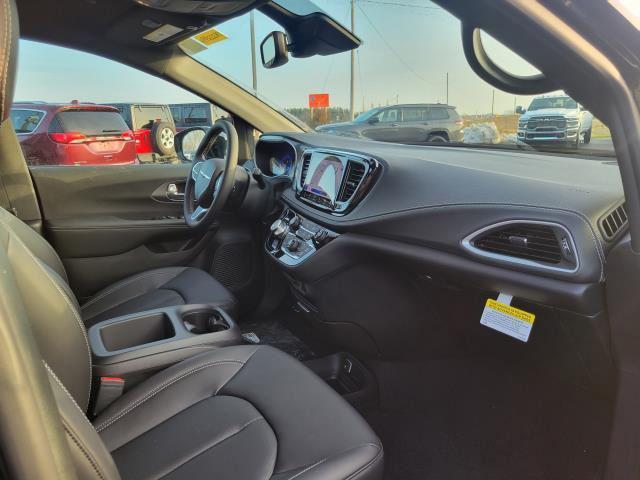 new 2026 Chrysler Pacifica car, priced at $42,877